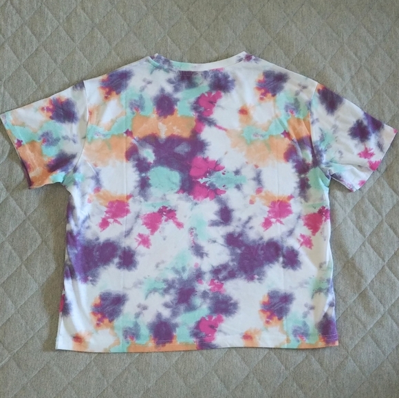 ✨️HP✨️ BCBGeneration Cropped Tie Dye☮️ Tee - NWT - Picture 2 of 7
